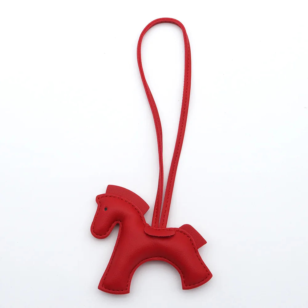 Porte-clés cheval en cuir PU pour femme, tendance, multicolore, en forme de cheval, accessoire pour clés de voiture ou sac à main, bijou cadeau