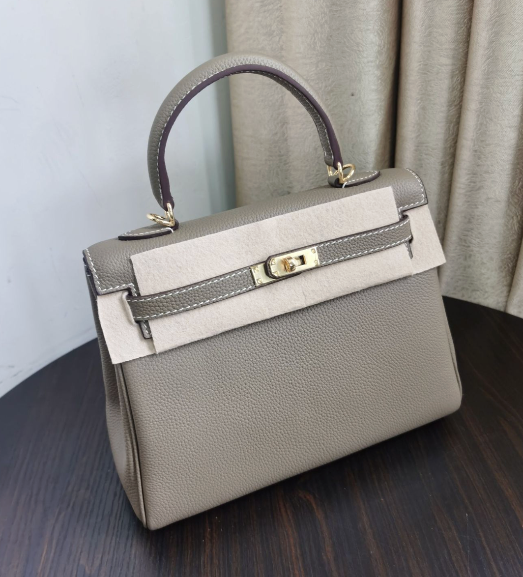 Sac Grace Pebbled en cuir véritable style grainé