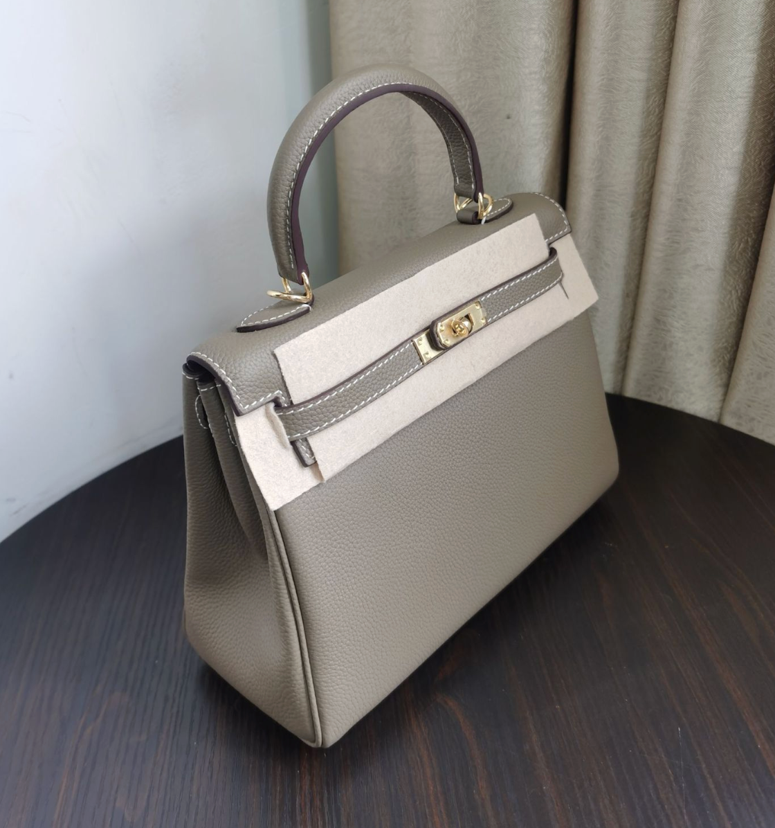 Sac Grace Pebbled en cuir véritable style grainé
