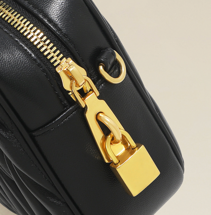 Aria Matelassé Mini – Bolsa em Couro Genuíno
