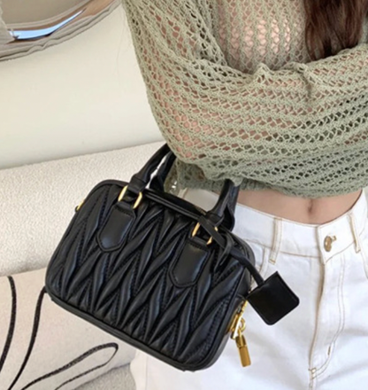 Aria Matelassé Mini – Bolsa em Couro Genuíno