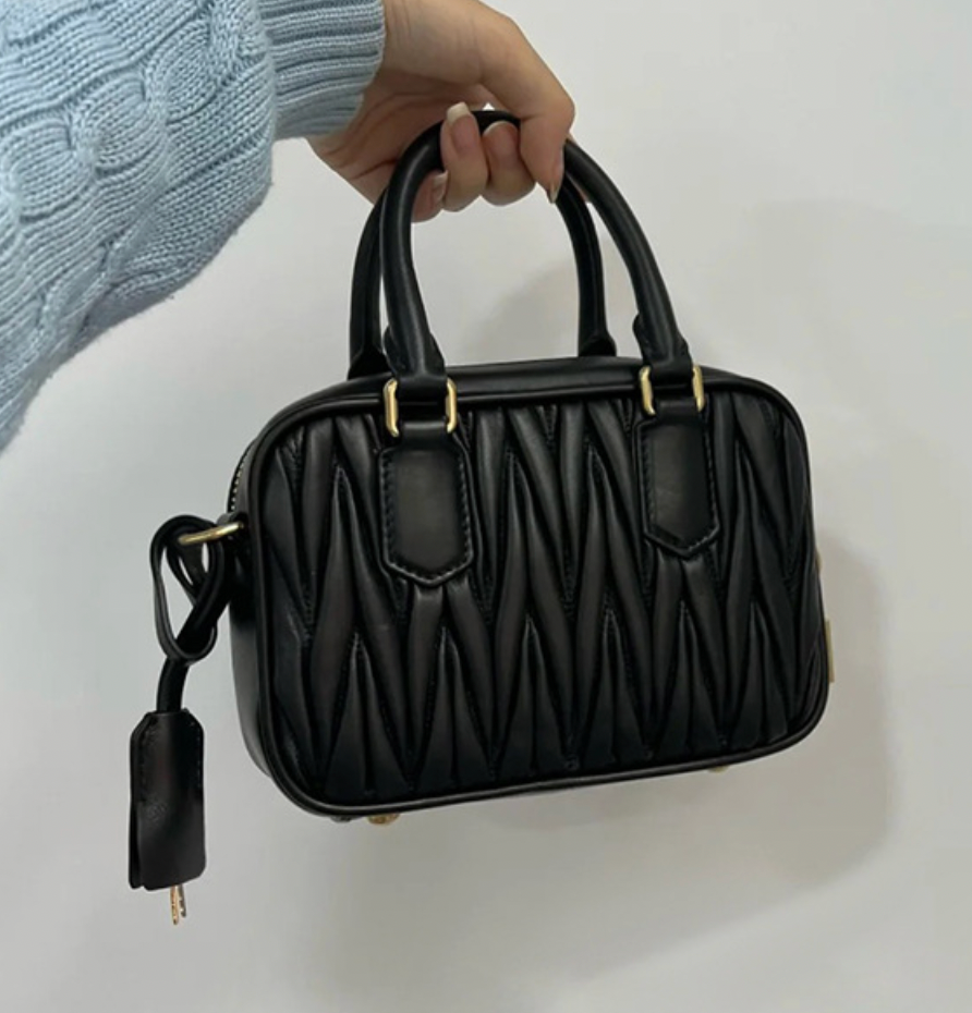 Aria Matelassé Mini – Bolsa em Couro Genuíno