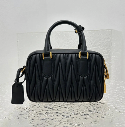 Aria Matelassé Mini – Bolsa em Couro Genuíno