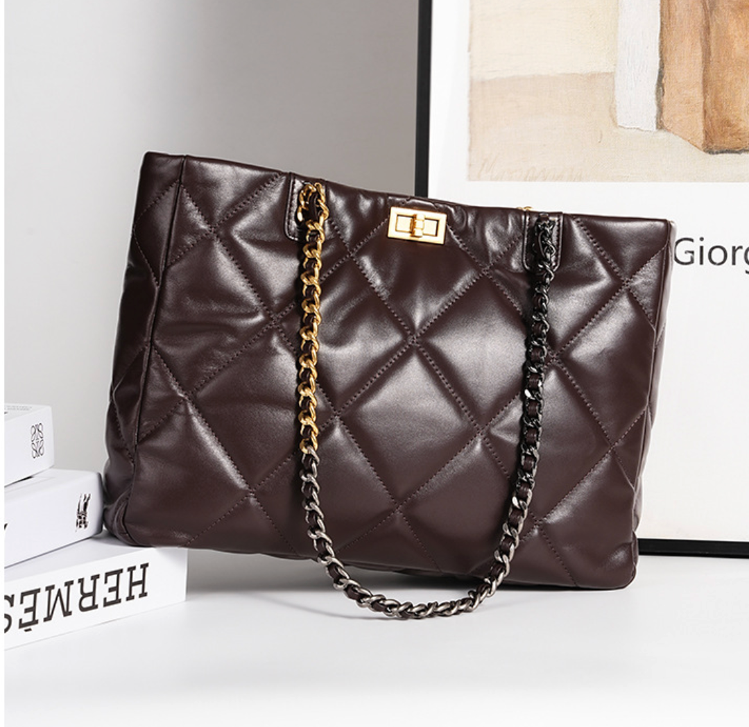Aurora Chain Tote – Bolsa em Couro Genuíno