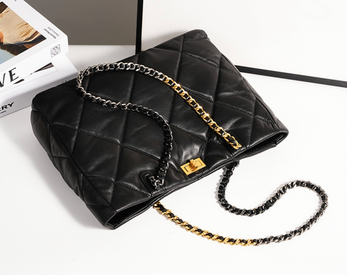 Aurora Chain Tote – Bolsa em Couro Genuíno