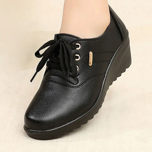 Ténis de Couro Feminino Plataforma Wedge Casual com Cadarço