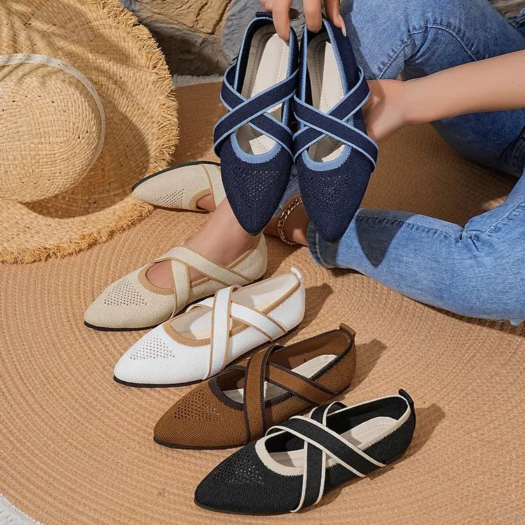 Élise - Sapato Plano Bicolor com Tiras Cruzadas Elegantes