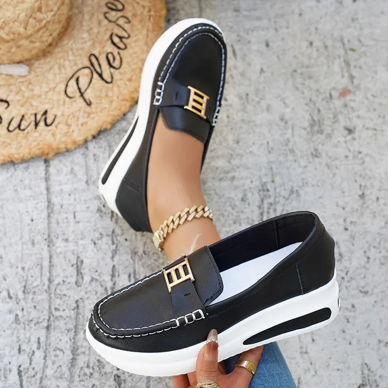 Vittoria – Sapatos de Mulher com Detalhe Metálico