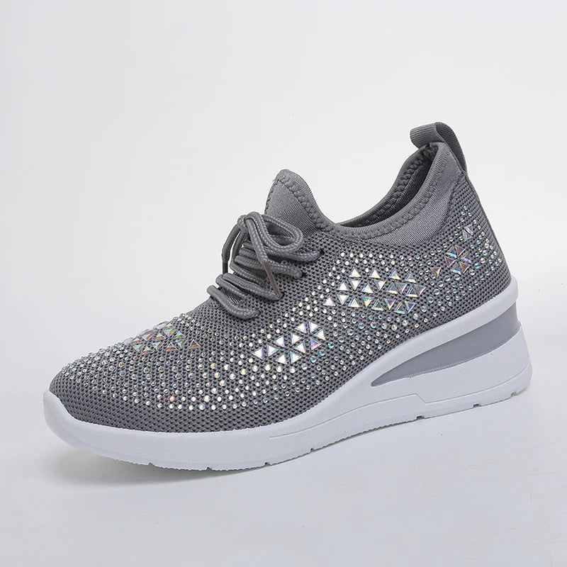 Lumière – Sapatos de Mulher com Cristais e Sola Elevada