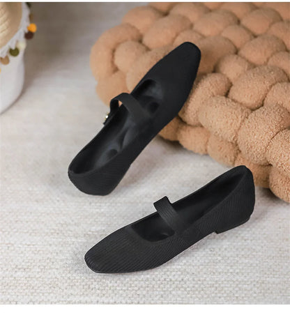 Mollita - Chaussure de style ballerine très élégante et confortable.