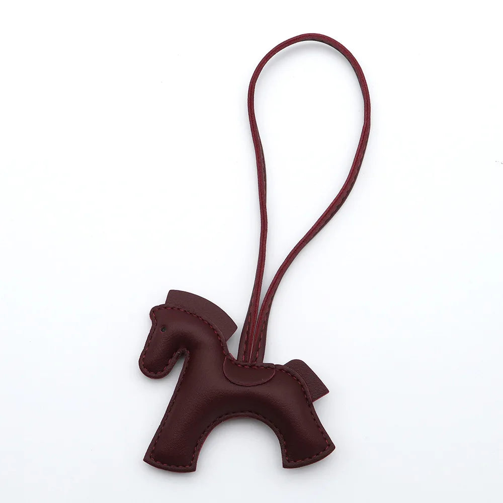 Porte-clés cheval en cuir PU pour femme, tendance, multicolore, en forme de cheval, accessoire pour clés de voiture ou sac à main, bijou cadeau