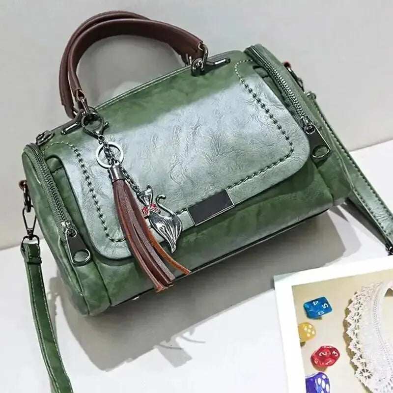 Sac Sofia à pompons – Élégance décontractée 