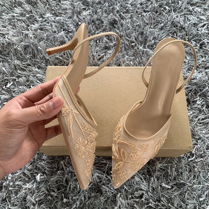 Sapatos Slingback Bordados de Luxo – Elegância para Ocasiões Especiais
