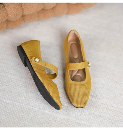 Mollita - Chaussure de style ballerine très élégante et confortable.