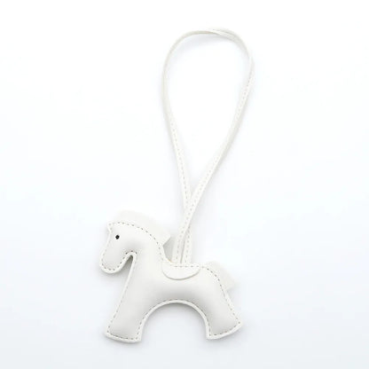 Porte-clés cheval en cuir PU pour femme, tendance, multicolore, en forme de cheval, accessoire pour clés de voiture ou sac à main, bijou cadeau