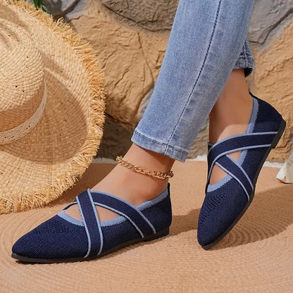 Élise - Sapato Plano Bicolor com Tiras Cruzadas Elegantes