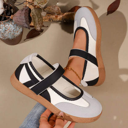 Claire Stride – Ténis Casual