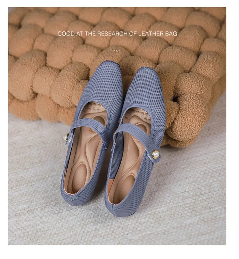 Mollita - Chaussure de style ballerine très élégante et confortable.