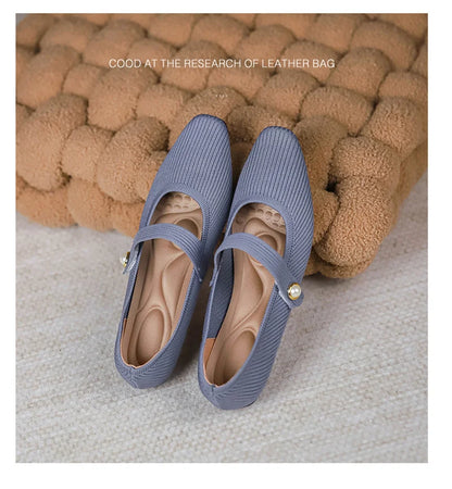 Mollita - Chaussure de style ballerine très élégante et confortable.