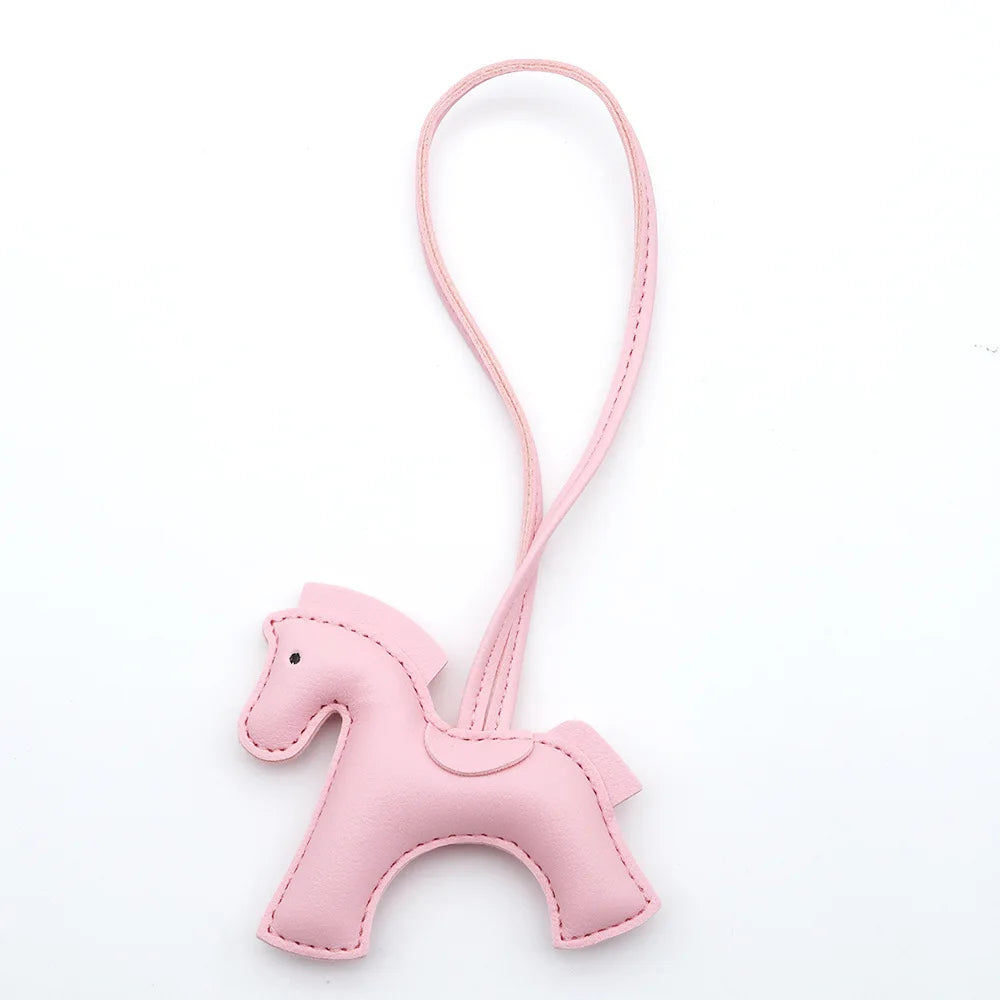 Porte-clés cheval en cuir PU pour femme, tendance, multicolore, en forme de cheval, accessoire pour clés de voiture ou sac à main, bijou cadeau