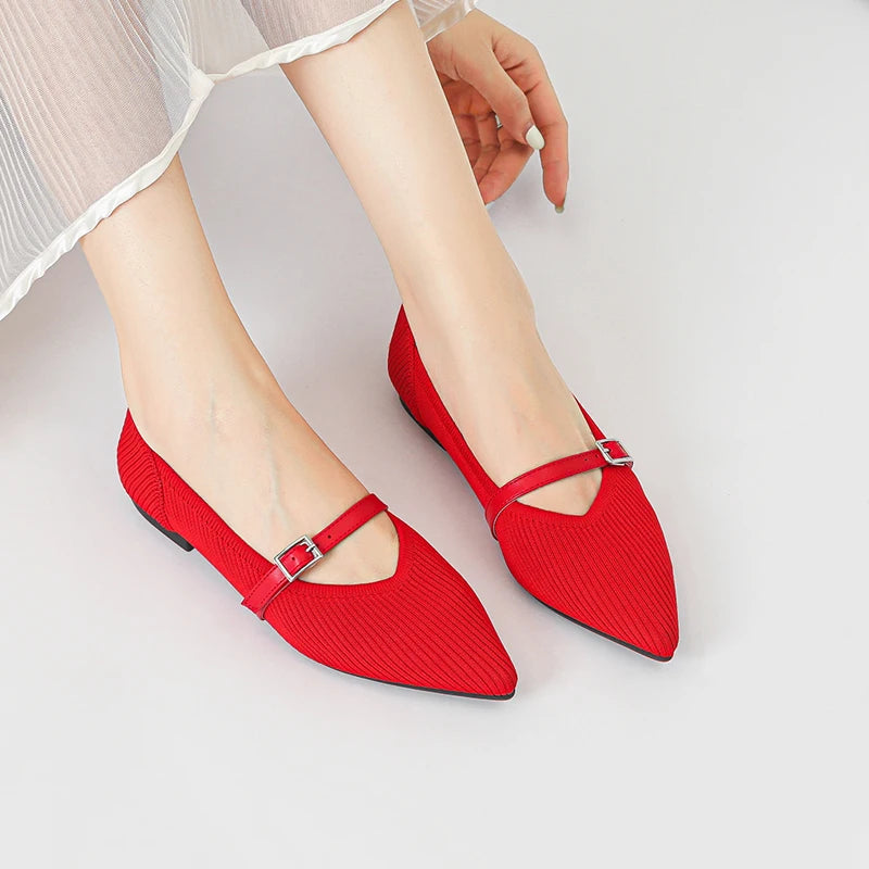 Isadora Mucia - Chaussure de style ballerine très élégante et confortable.