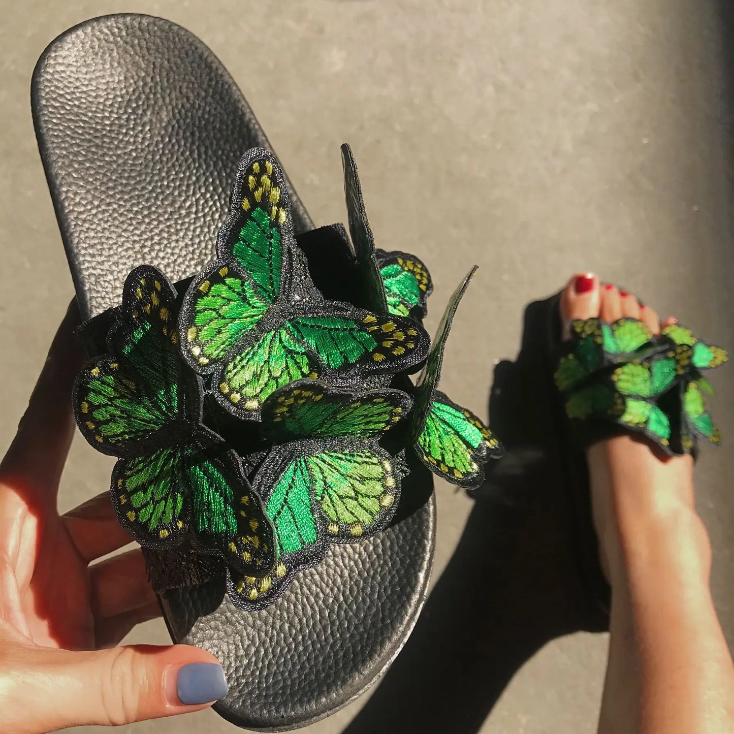 Papillons - Des tongs super confortables et stylées