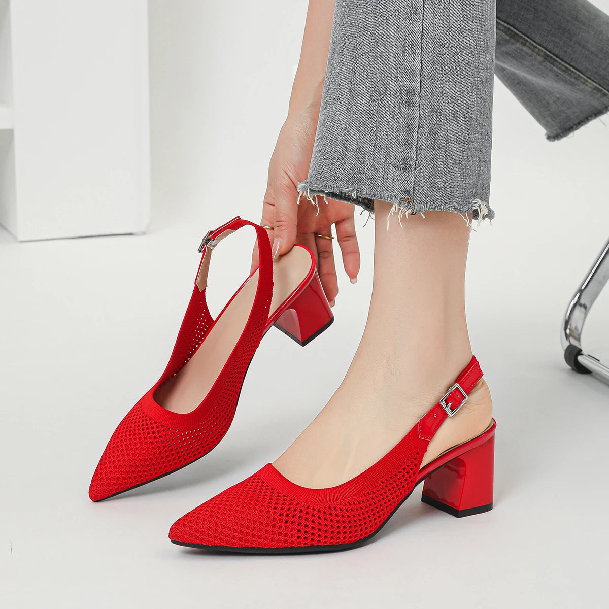 Sandrah Isadora - Chaussure à talon moyen très élégante et confortable