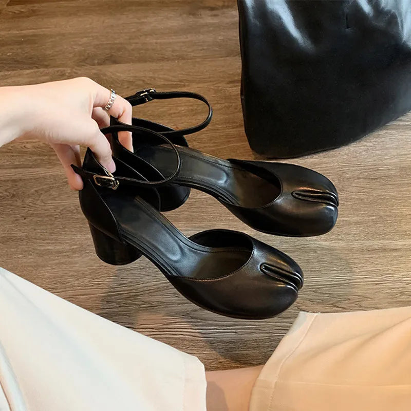 Aurora Elegance - Sapatos Mary Jane em Verniz
