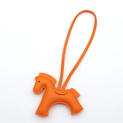 Porte-clés cheval en cuir PU pour femme, tendance, multicolore, en forme de cheval, accessoire pour clés de voiture ou sac à main, bijou cadeau