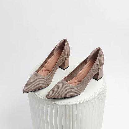 Victoria Pump - Sapato de Salto Médio muito Elegante e Confortável