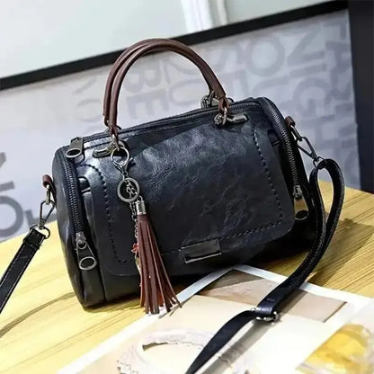 Sac Sofia à pompons – Élégance décontractée 