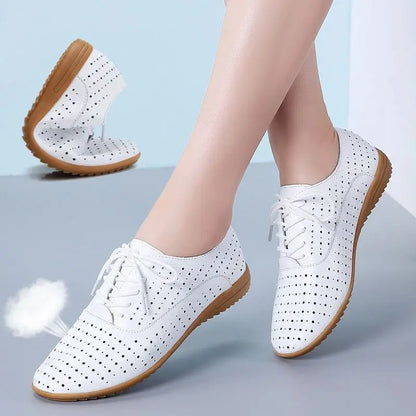 Marinna Filó - Chaussure très élégante et confortable avec des découpes. 
