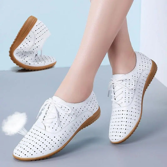 Marinna Filó - Chaussure très élégante et confortable avec des découpes. 