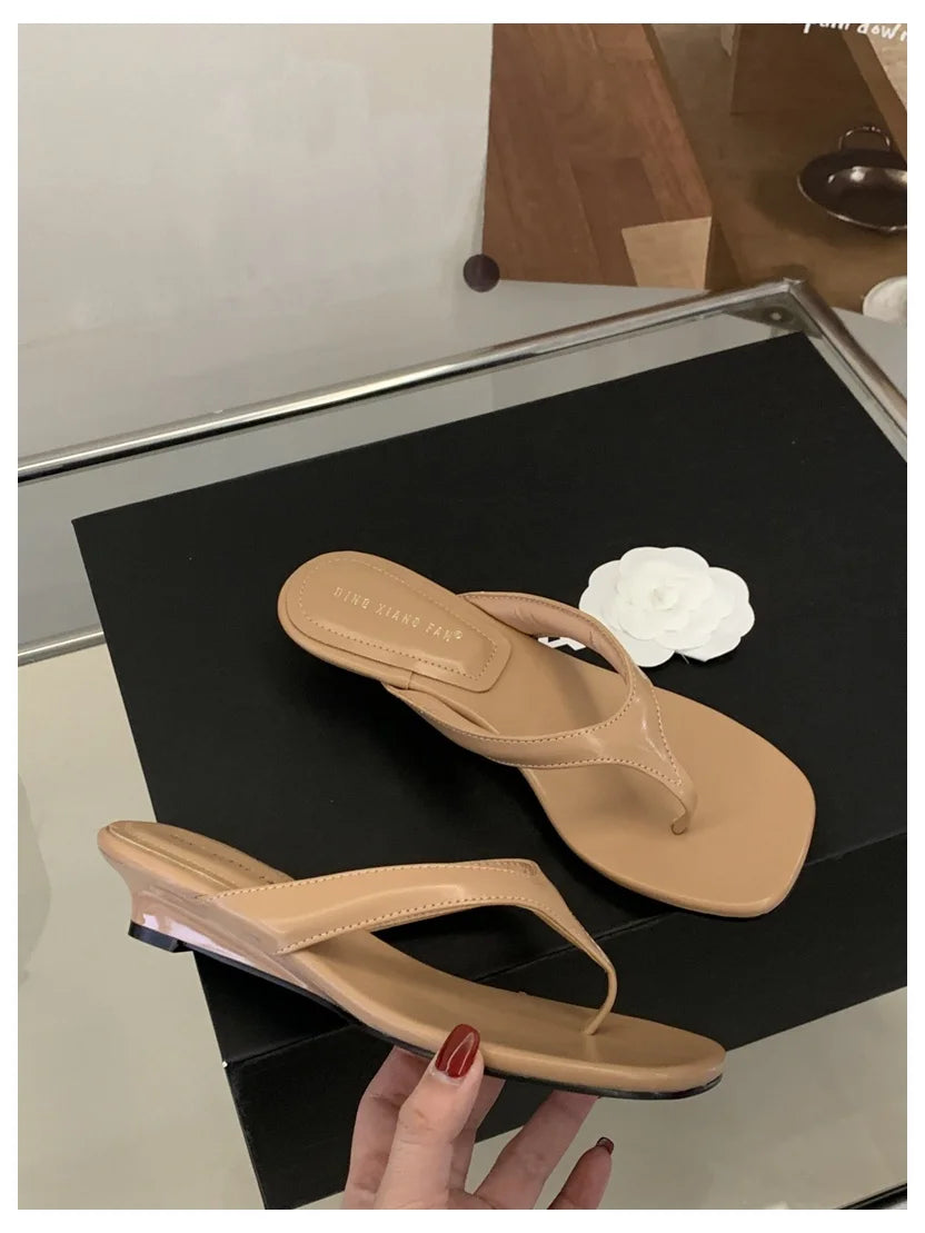 Isabella Wedge - Sandálias Elegantes de Cunha