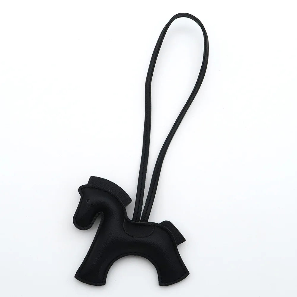 Porte-clés cheval en cuir PU pour femme, tendance, multicolore, en forme de cheval, accessoire pour clés de voiture ou sac à main, bijou cadeau
