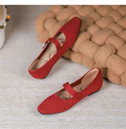 Mollita - Chaussure de style ballerine très élégante et confortable.