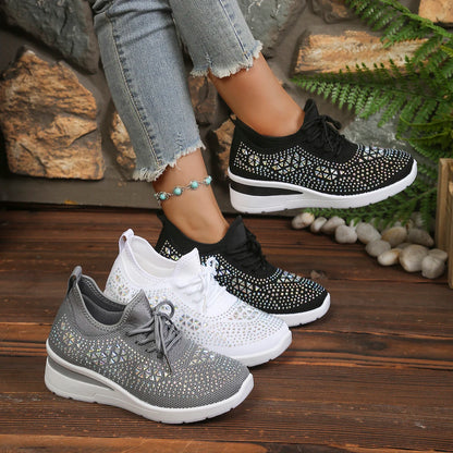 Lumière – Sapatos de Mulher com Cristais e Sola Elevada