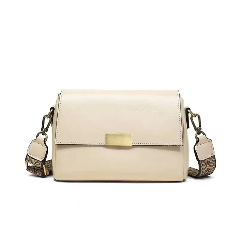 Bolsa Tiracolo Bianca em Couro Genuíno – Elegância Casual