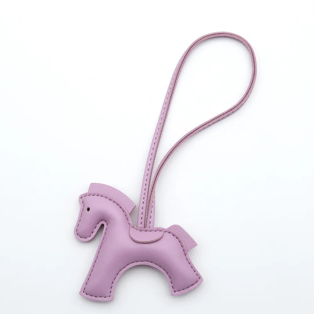 Porte-clés cheval en cuir PU pour femme, tendance, multicolore, en forme de cheval, accessoire pour clés de voiture ou sac à main, bijou cadeau