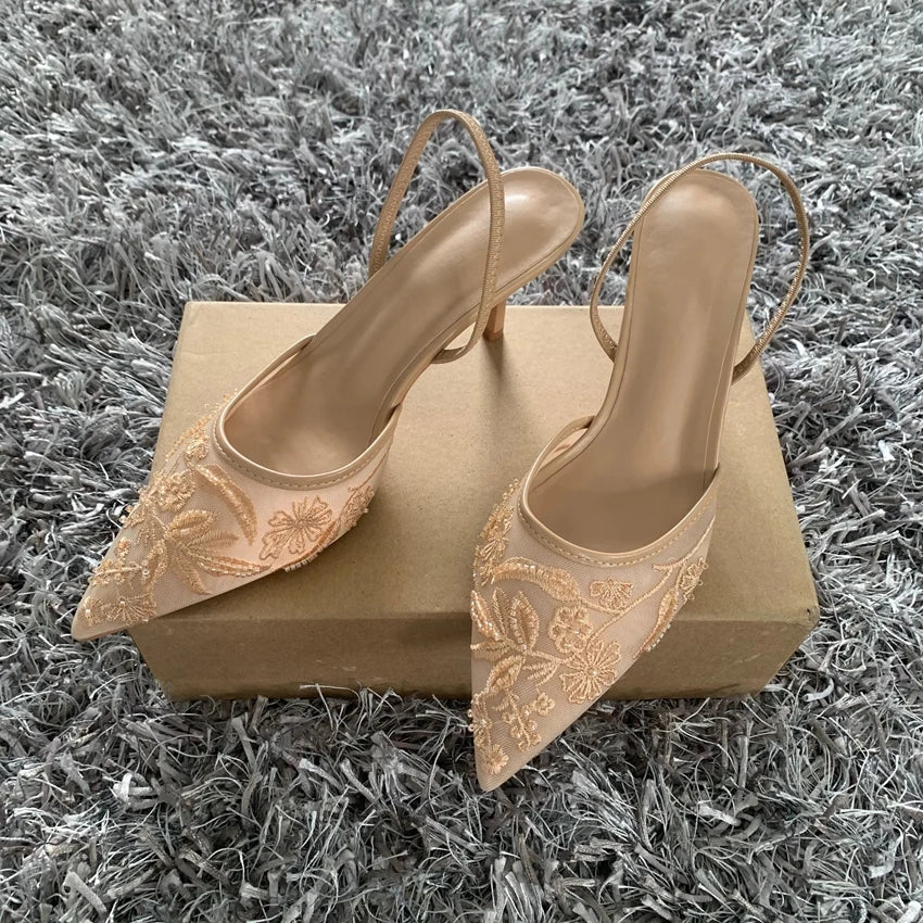 Sapatos Slingback Bordados de Luxo – Elegância para Ocasiões Especiais