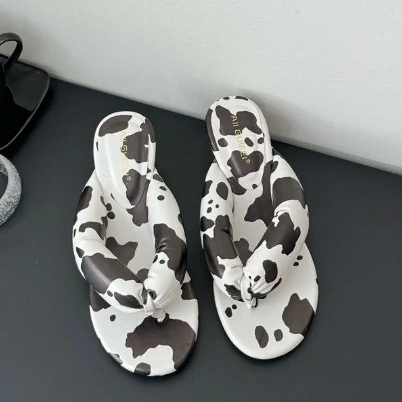 Serena Wedge – Chinelos Elegantes