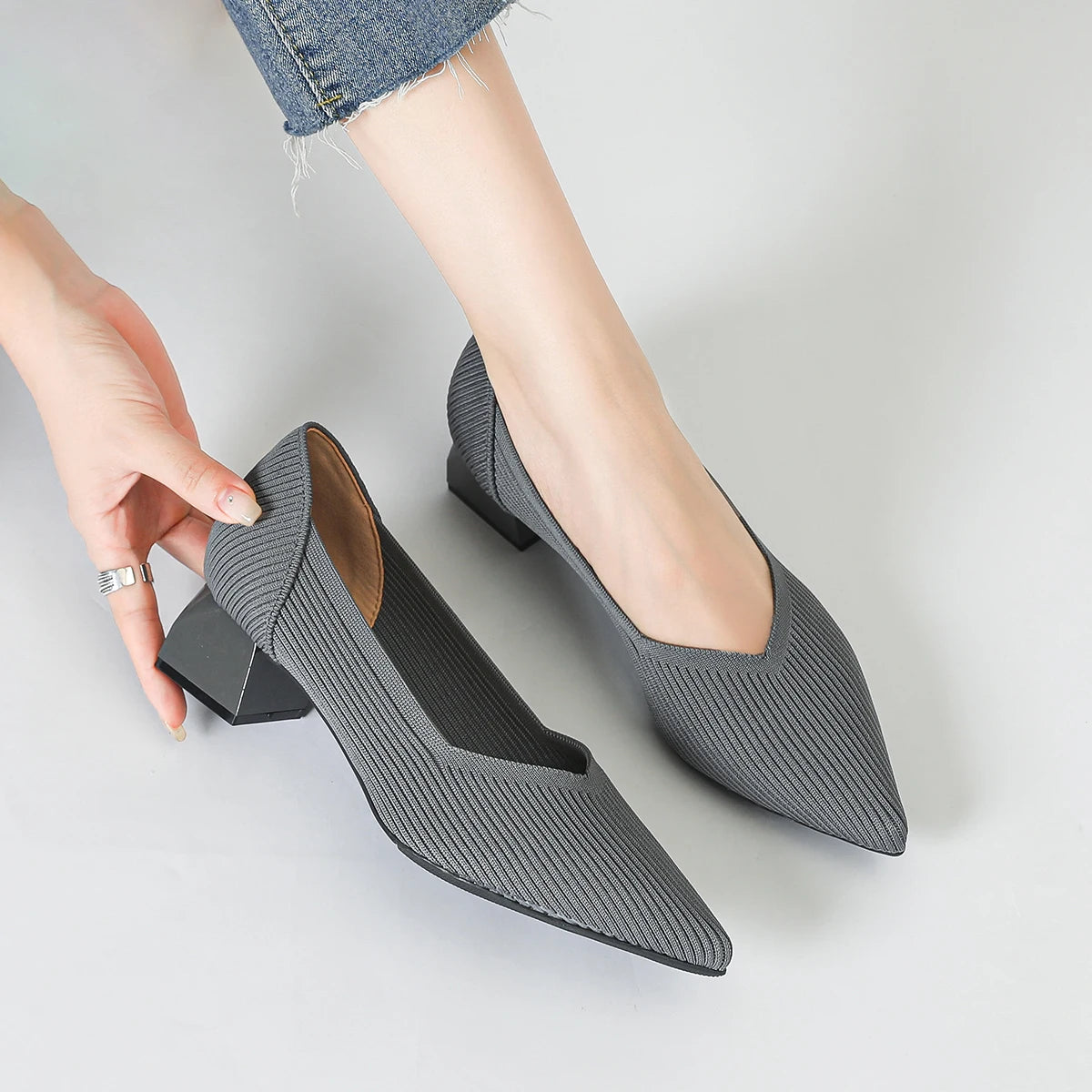 Tarna - Une chaussure à talon aiguille très élégante et confortable.