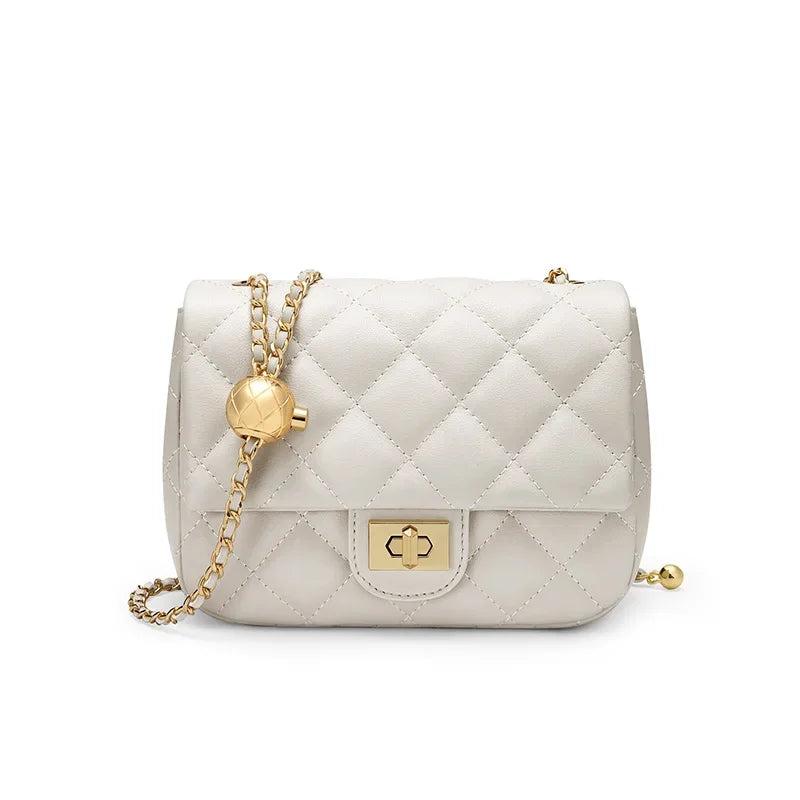 Louvre Mini Chain – Bolsa em Couro Genuíno